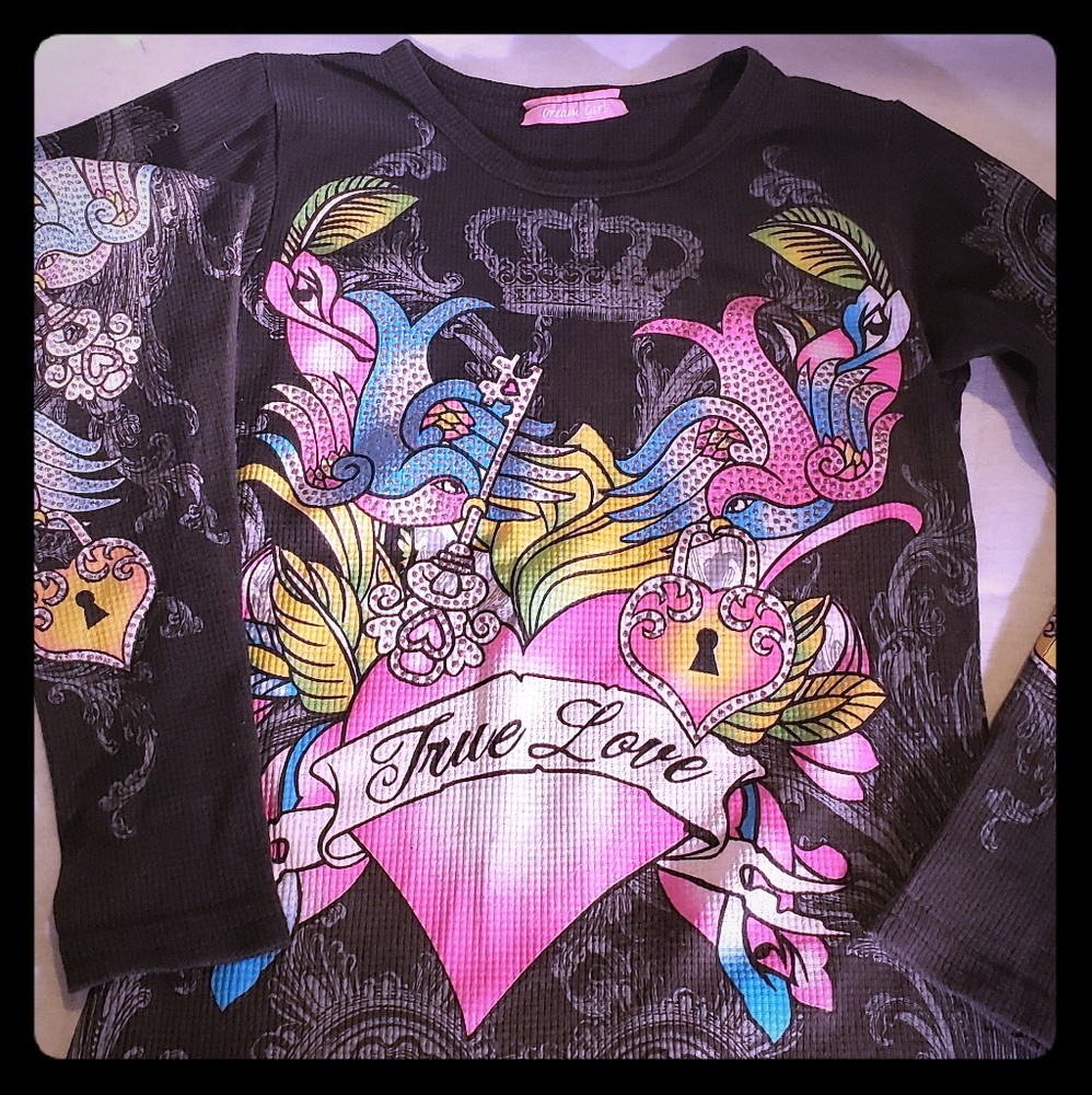 Girls black shirt with unbelievable details!